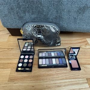 Estée Lauder makeup and cosmetic bag